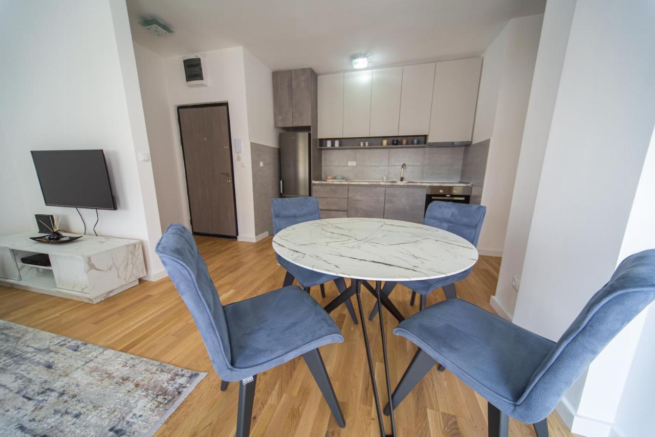 Blue Moon Apartment 波德戈里察 外观 照片